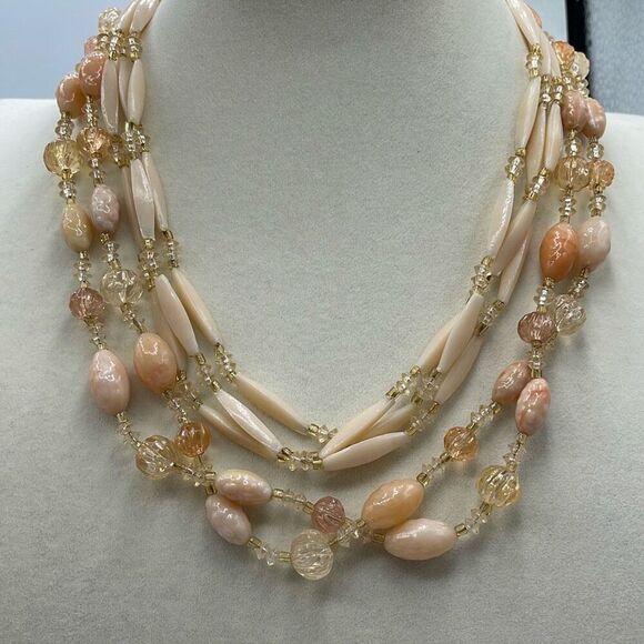 Vintage Jewelry - Vintage Midcentury Hong Kong layered beaded choker 16”.